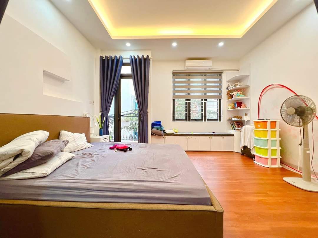 NHÀ ĐẸP ĐÔNG NGẠC – DT40M2 – 4 TẦNG – GIÁ 9,5 TỶ – ĐƯỜNG Ô TÔ TRÁNH