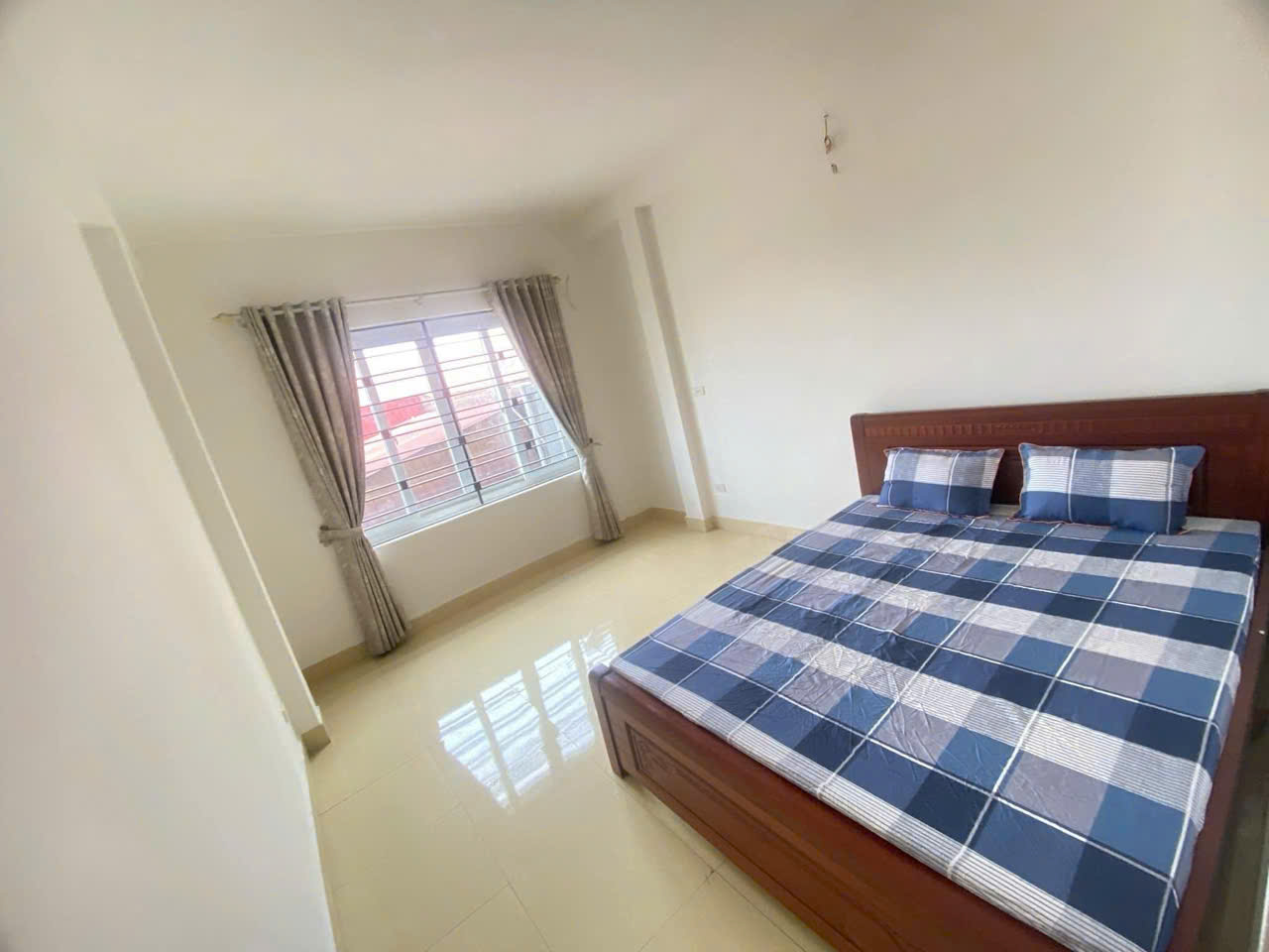 Bán biệt thự liền kề Vạn Phúc, Hà Đông. DT 86m2, 5 tầng, 9PN, sổ đỏ. Giá 23 tỷ. LH: 0975235116