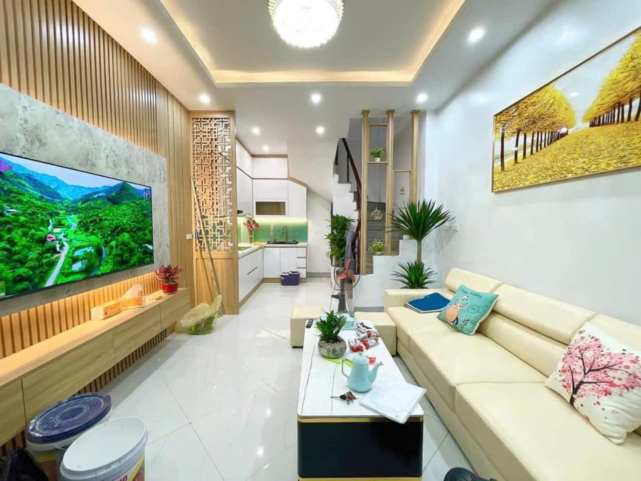 NHÀ ĐẸP ĐÔNG NGẠC – DT30M2 – 5 TẦNG – GIÁ 5.9TỶ – GẦN Ô TÔ – THÔNG THOÁNG