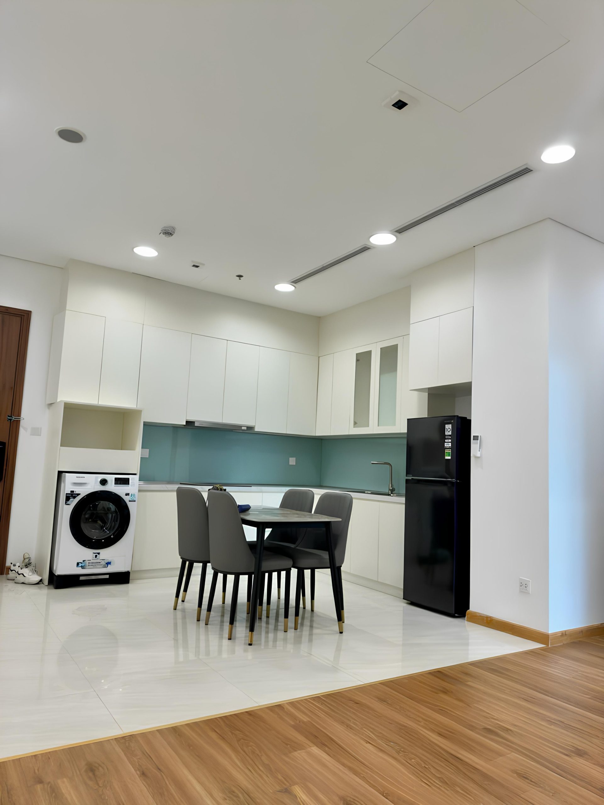 (Tin thật 100%) CH 57m2 x 1PN tại Diamond Park Plaza Láng Hạ – Ban công Đông Bắc – Nội thất cao cấp