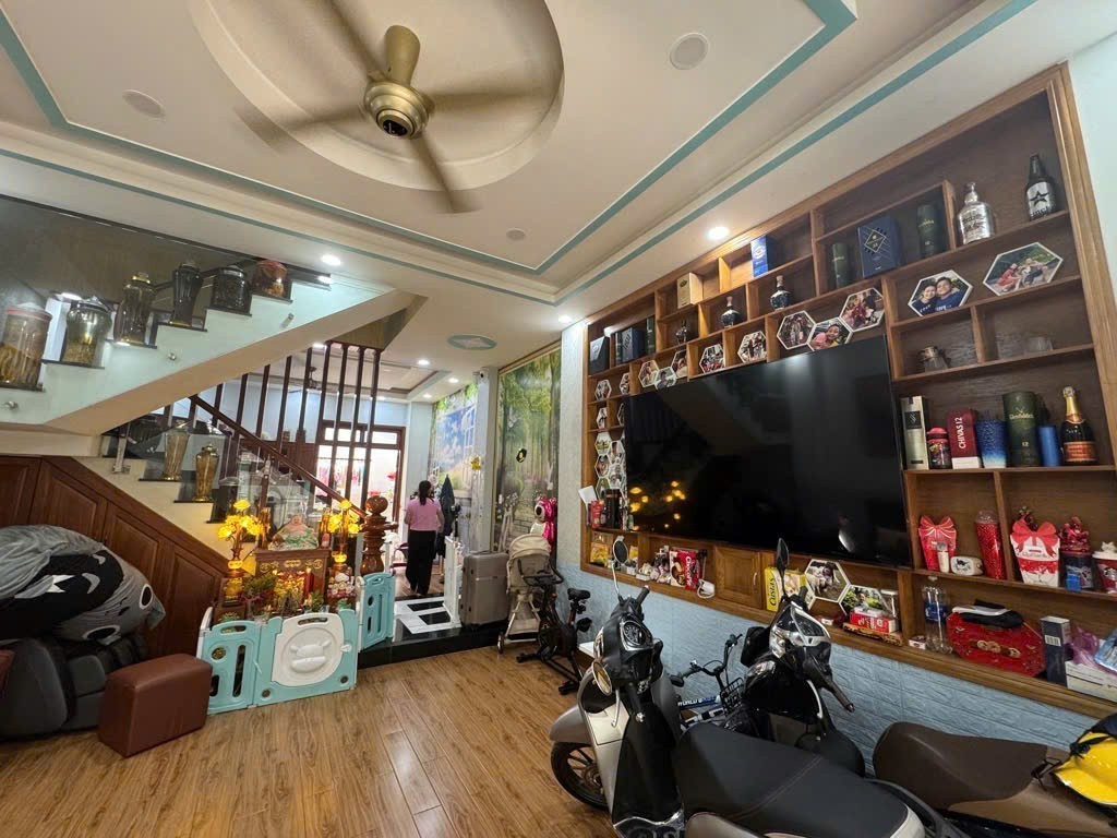 NHÀ Vừa Xây dựng – Thơm phức Hương SƠN – 1 Tầng trệt Hai Tầng lầu chỉ 6,8 tỷ