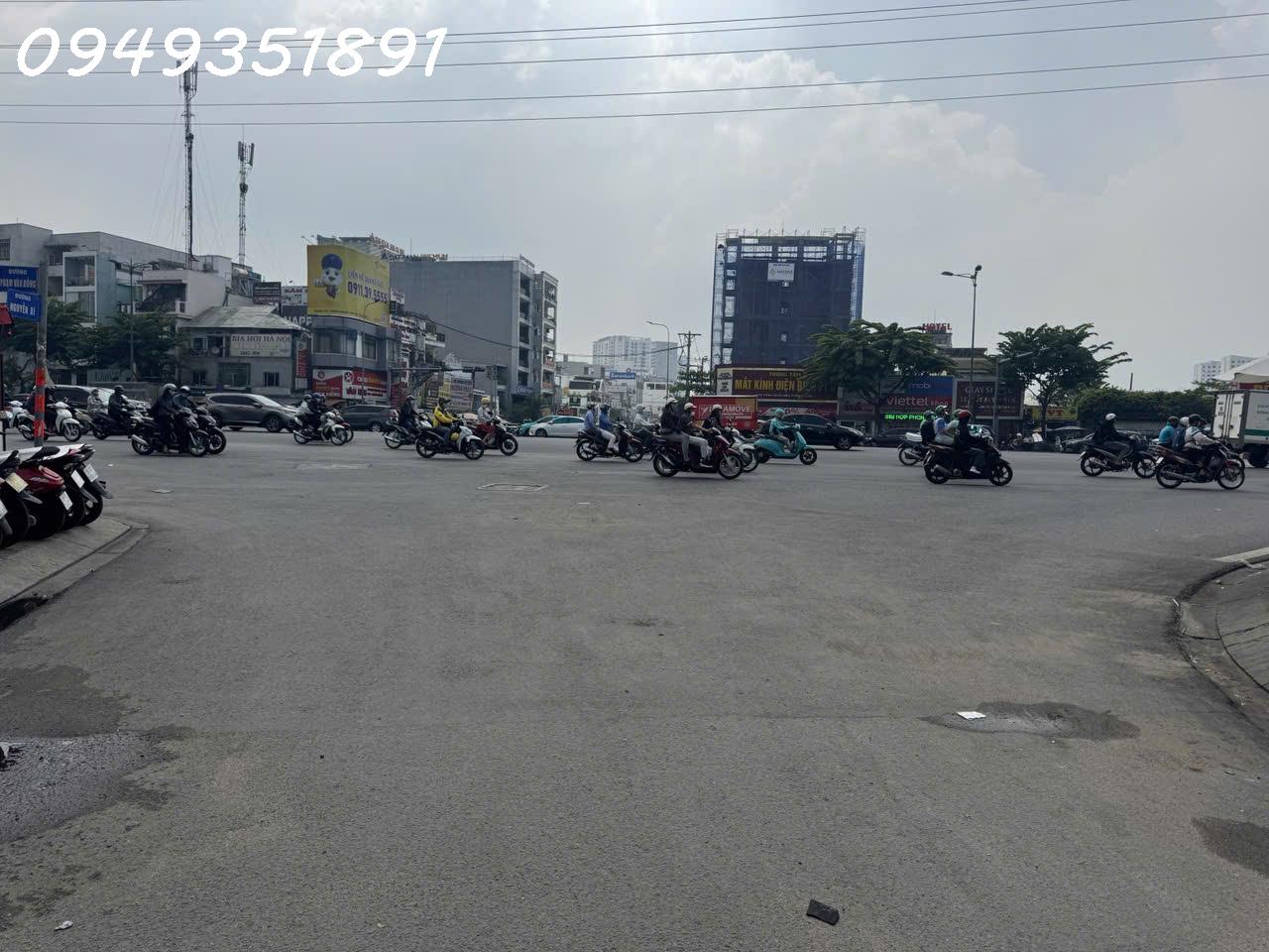 ĐẤT MẶT TIỀN PHẠM VĂN ĐỒNG 4200M2 NGANG 80M SHR HOÀN CÔNG ĐỦ GIÁ 270TỶ LH 0949351891 MR TOAN