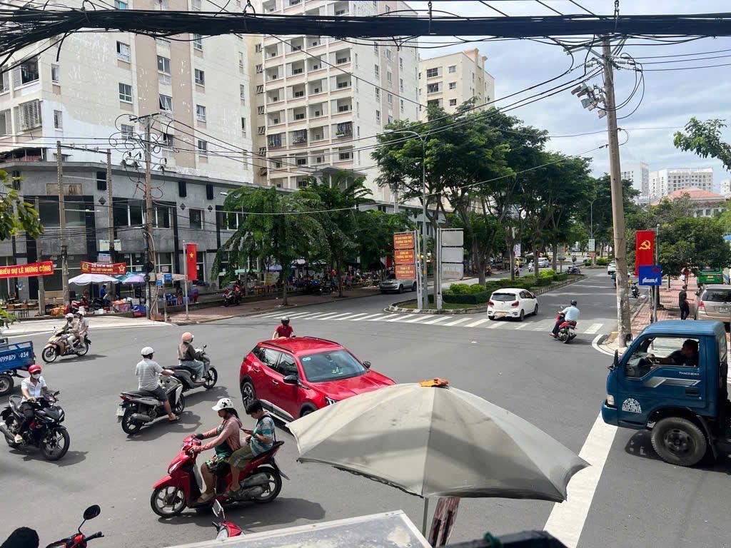 BÁN BIỆT THỰ 2 MẶT TIỀN PHÚ MỸ HƯNG – TÂN MỸ QUẬN 7 – CHÍNH CHỦ: 0901611116