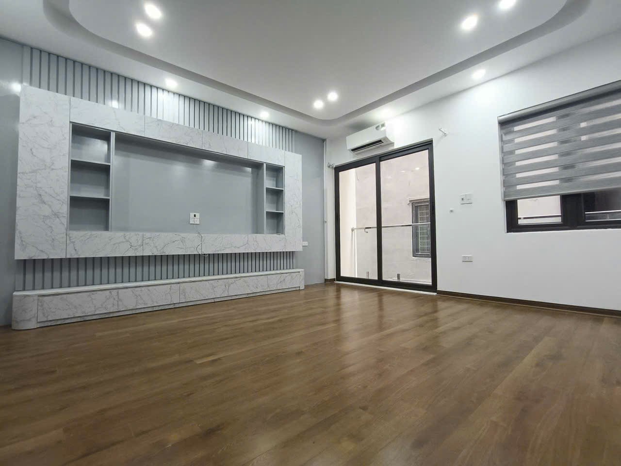 Hiếm!Bán nhà đẹp Ngọc Lâm,DT60M,6 tầng thang máy,ngõ thông,full NT.Hơn 11 tỷ