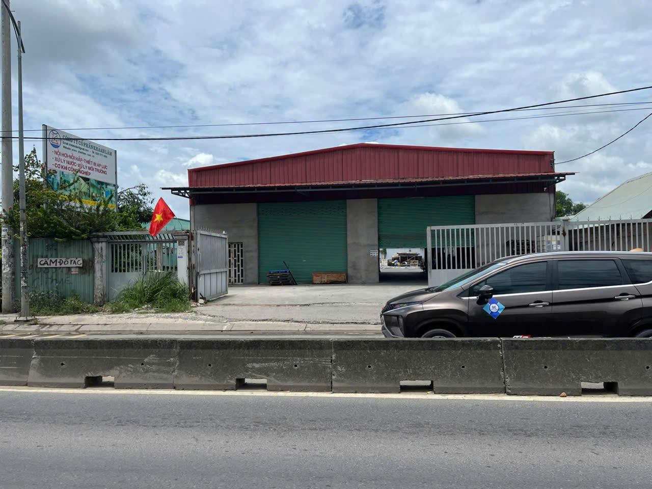 BÁN NHÀ XƯỞNG (20×60) MẶT TIỀN NGUYỄN VĂN BỨA, XUÂN THỚI THƯỢNG, HÓC MÔN