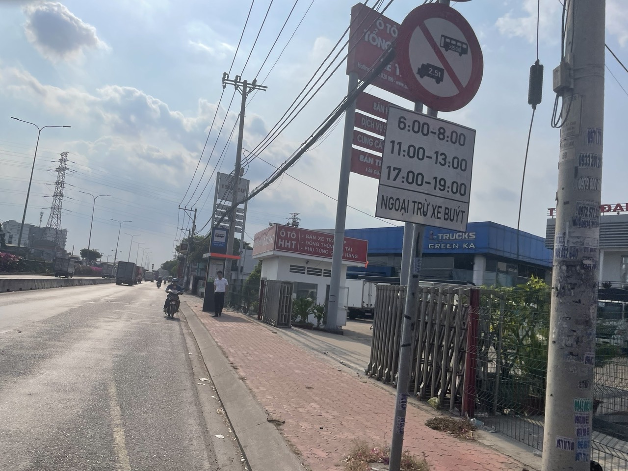 Bán đất mặt tiền 120x100m giá 500 tỷ Đường Quốc Lộ 1A