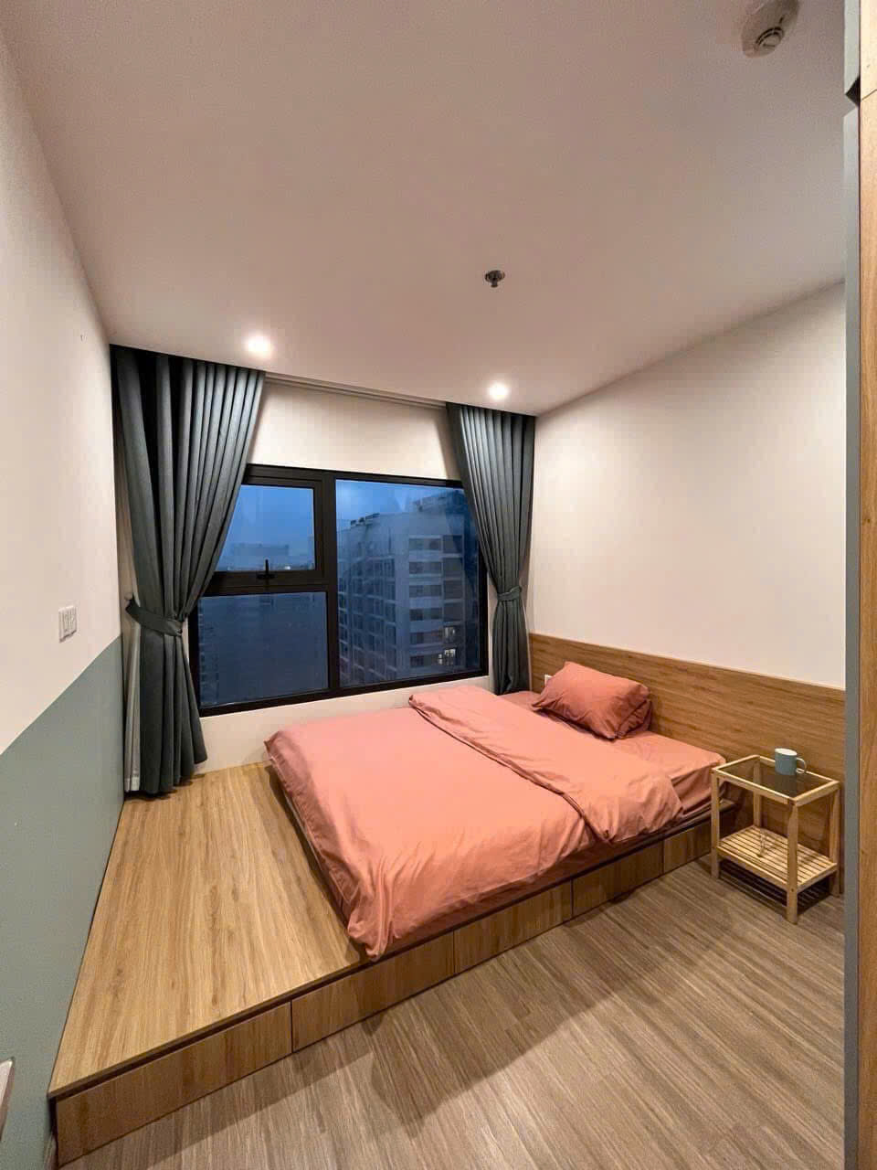 Bán nhà mặt phố Lê Văn Lương, Thanh Xuân Bắc, 32m2 x 5 tầng, 4PN, Sổ đỏ, 8.4 tỷ. LH: 0975948906