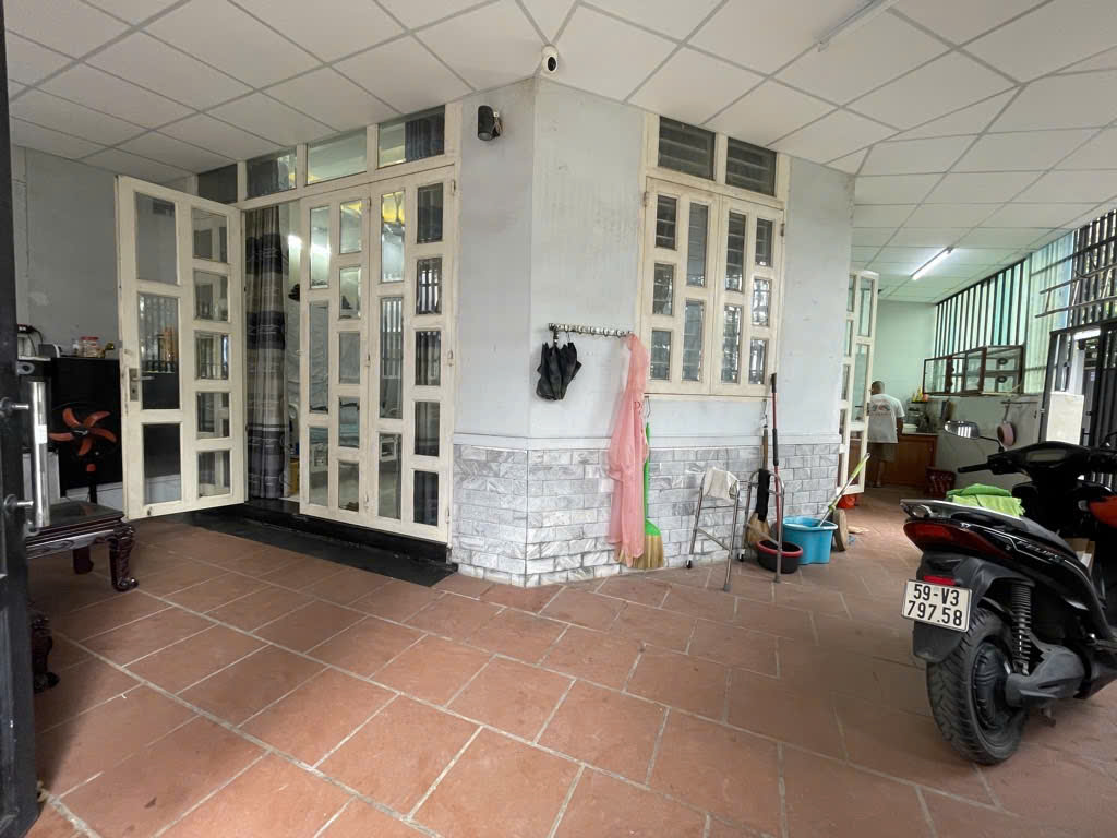 LÔ GÓC 2 MẶT XE TẢI ĐS 1 – 63m2 5 TẦNG – CÁCH 1 CĂN RA VIEW SÔNG – NHỈNH 7 TỶ Mô tả: V0.7760111 LÔ GÓC 2 MẶT XE TẢI ĐS 1 – 63m2 5 TẦNG – CÁCH 1 CĂN RA VIEW SÔNG – NHỈNH 7 TỶ