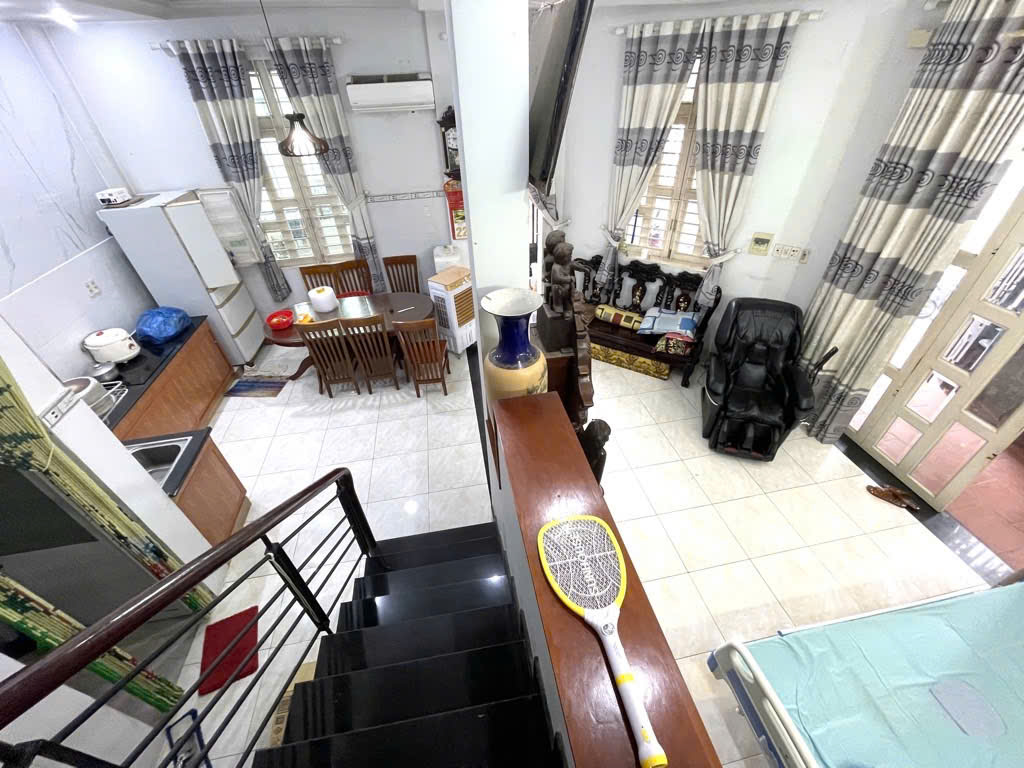 LÔ GÓC 2 MẶT XE TẢI ĐS 1 – 63m2 5 TẦNG – CÁCH 1 CĂN RA VIEW SÔNG – NHỈNH 7 TỶ Mô tả: V0.7760111 LÔ GÓC 2 MẶT XE TẢI ĐS 1 – 63m2 5 TẦNG – CÁCH 1 CĂN RA VIEW SÔNG – NHỈNH 7 TỶ