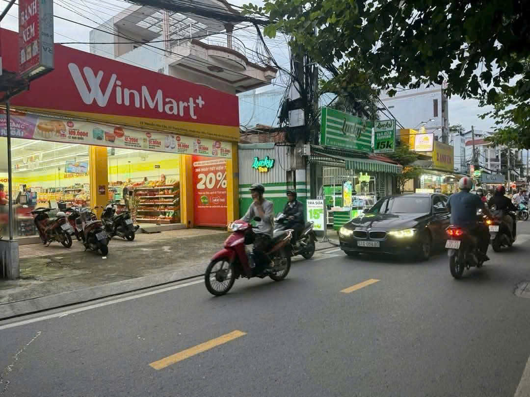 BÁN NHÀ (8×26) MẶT TIỀN NGUYỄN HỮU CẦU, HÓC MÔN giá rẻ
