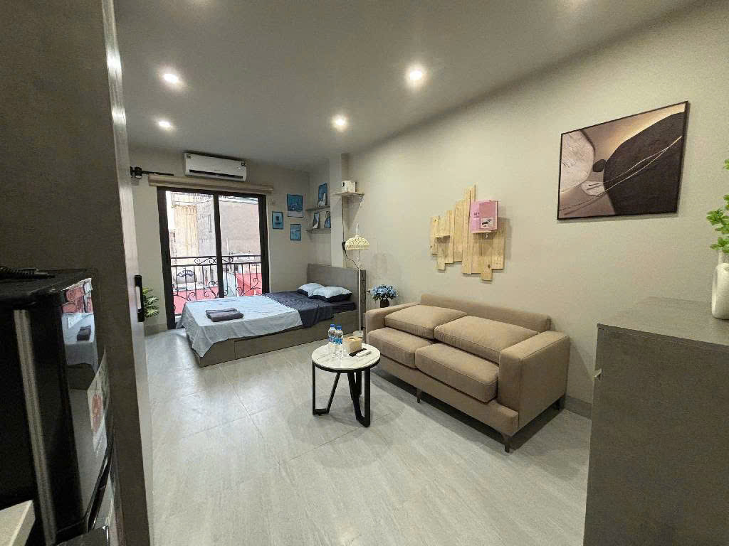 (Tin thật 100%) Bán tòa CHDV – Homestay ở phố Mễ Trì – Ô tô vào nhà – Cách phố 35m – DT 1,65 tỷ/năm