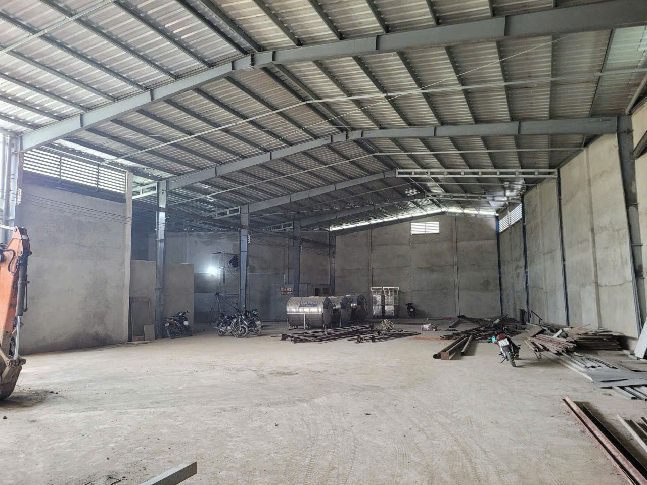 BÁN XƯỞNG (20×60) MẶT TIỀN QL1A, THẠNH XUÂN, Q.12 DÒNG TIỀN ỔN