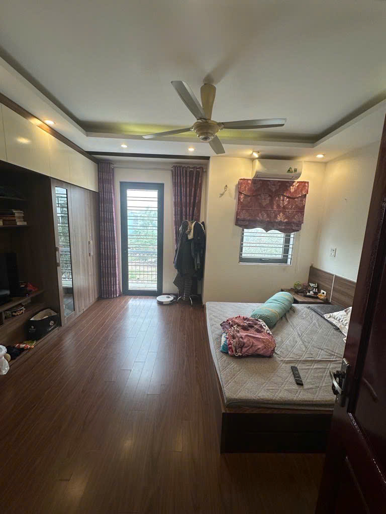 Ô tô đỗ cửa trung tâm Thanh Xuân 32 m, 6 tầng, 4 ngủ, phân lô quân đội,ko quy hoạch, sổ đỏ sẵn sàng, khu vực trung tâm phát triển tiềm năng tăng giá từng ngày. Giá rẻ 10,5 tỷ