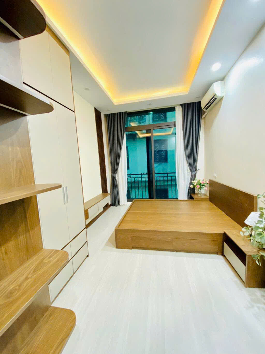 Ô tô đỗ cửa trung tâm Thanh Xuân 32 m, 6 tầng, 4 ngủ, phân lô quân đội,ko quy hoạch, sổ đỏ sẵn sàng, khu vực trung tâm phát triển tiềm năng tăng giá từng ngày. Giá rẻ 10,5 tỷ