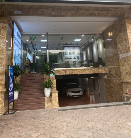 Bán nhà mặt phố Xã Đàn, Ô Chợ Dừa 90m2 7 tầng thang máy, mặt tiền 5.5m, kinh doanh đỉnh
