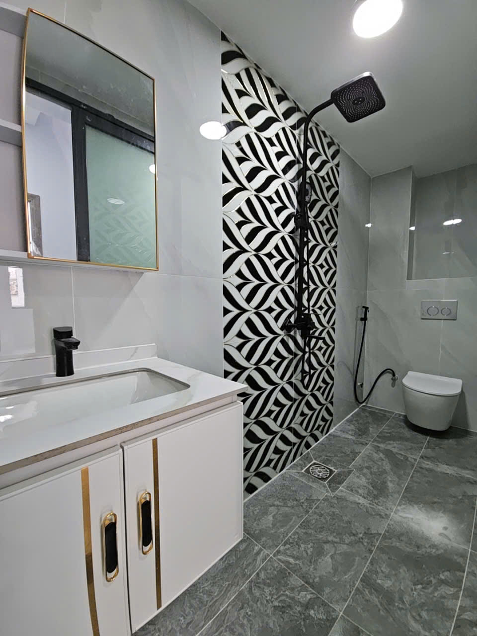 Sát mặt tiền Hoàng Diệu Trung Tâm Q4 có 6 tỷ