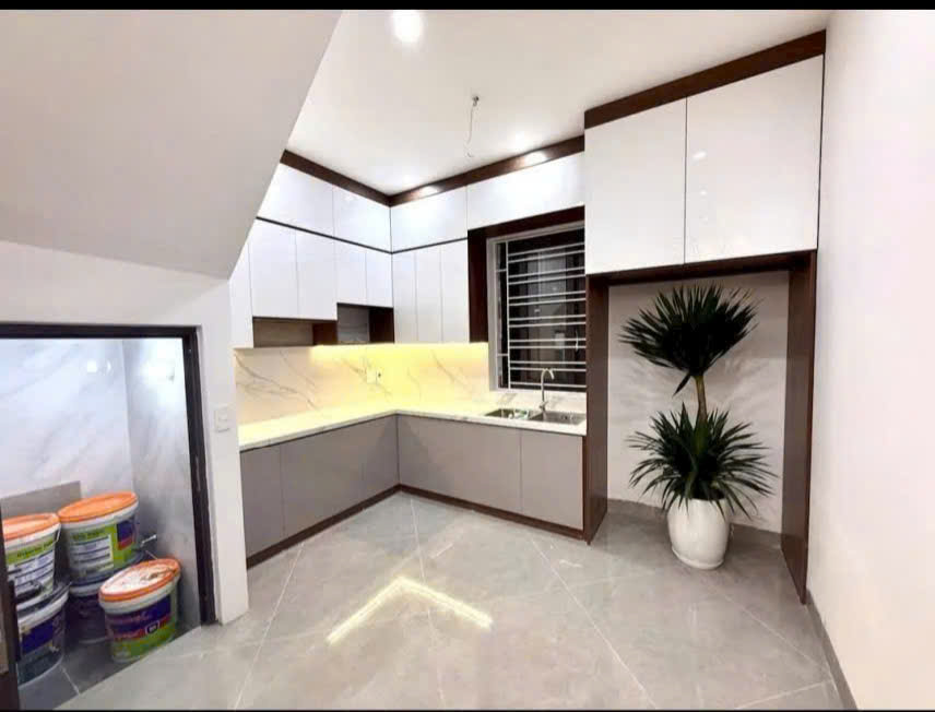 SIÊU RẺ – NHỈNH 6 TỶ – 42M – BÁN NHÀ NGỌC THỤY, LONG BIÊN – Ô TÔ ĐỖ SÁT.NHÀ, GẦN TRƯỜNG VIỆT PHÁP