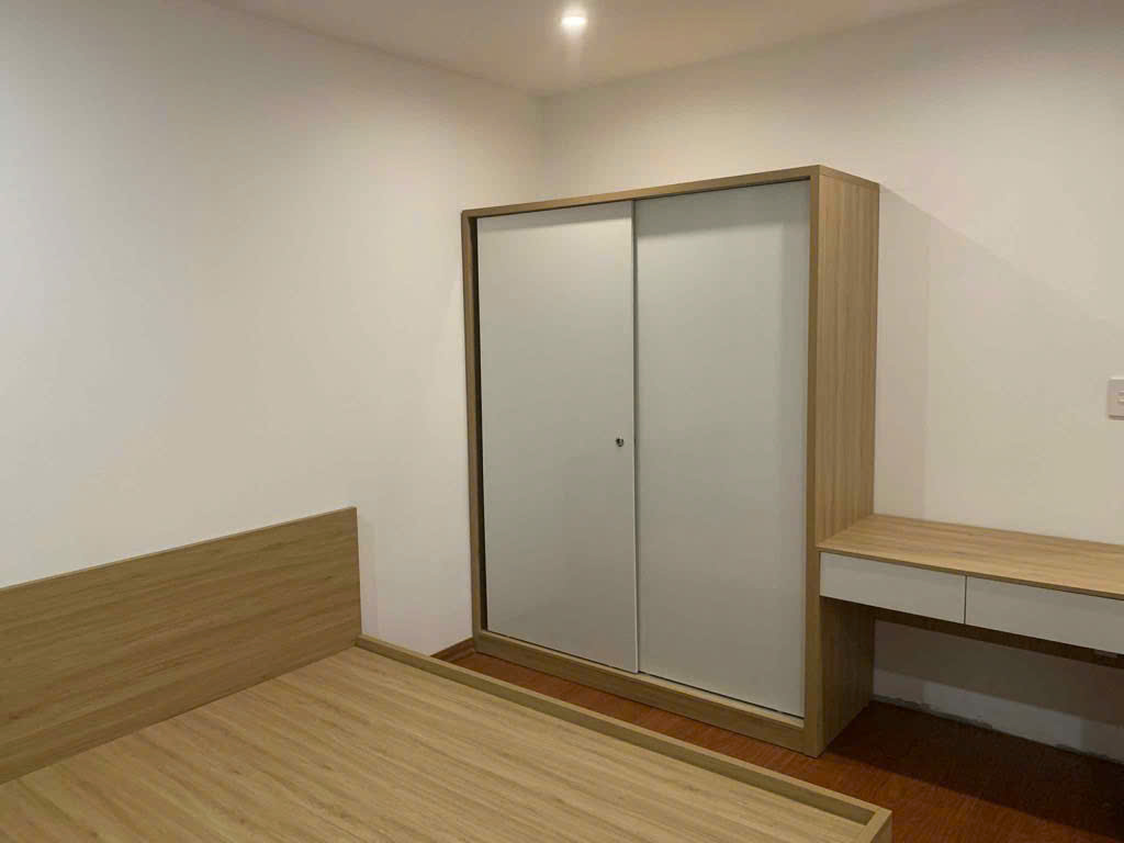 Siêu phẩm Nhà Tây Hồ Lạc Long Quân 37m, 7 tầng, thang máy, Nhà xây chắc chắn full đồ!