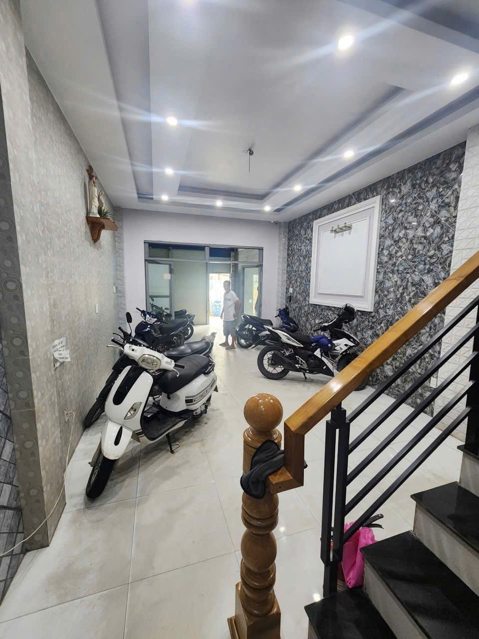 BÁN NHÀ (4.3X17) 5 TẦNG MẶT TIỀN THẠNH LỘC 38, QUẬN 12 GIÁ RẺ