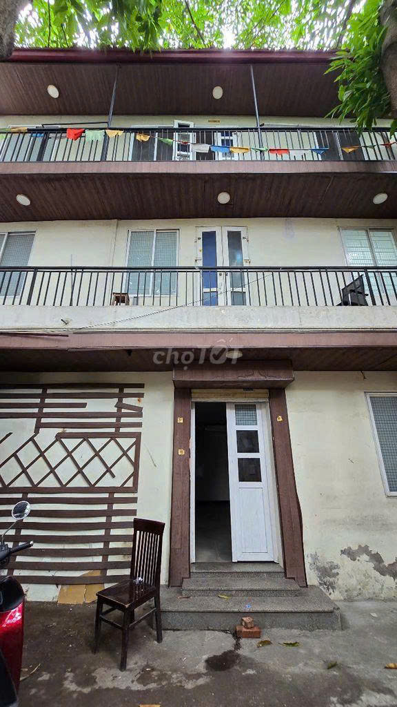 Chính chủ cho thuê nhà nguyên căn 3 tầng 210m2 tại Hoàng Cầu, Đống Đa, phù hợp làm văn phòng, spa, gym, nhà hàng, showroom…