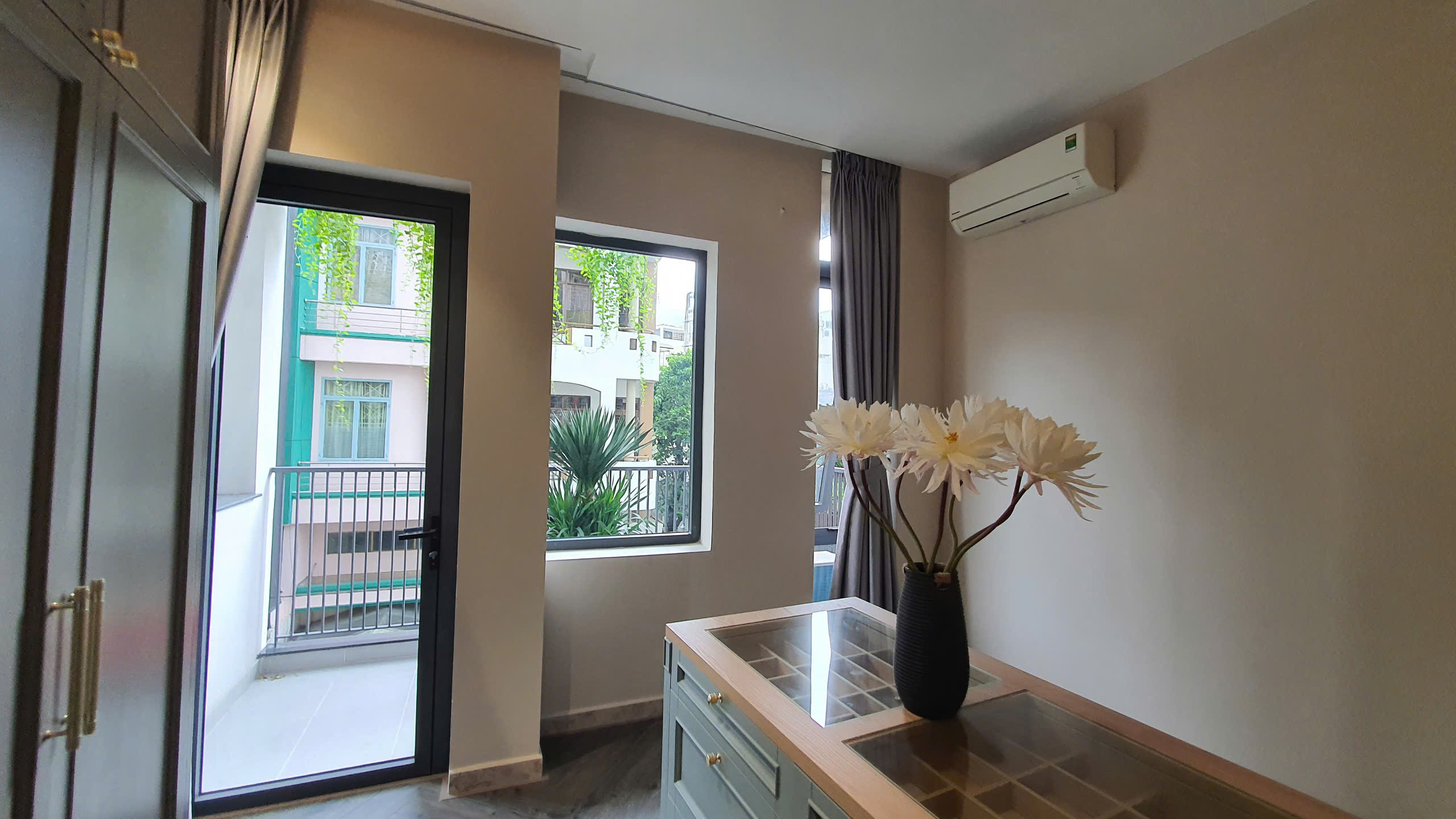 BÁN NHÀ KINH DOANH: 6 TẦNG, DTSD 400M2, 8PN, TẶNG NỘI THẤT- MẶT TIỀN ĐINH CÔNG TRÁNG, P.TÂN ĐỊNH, Q1