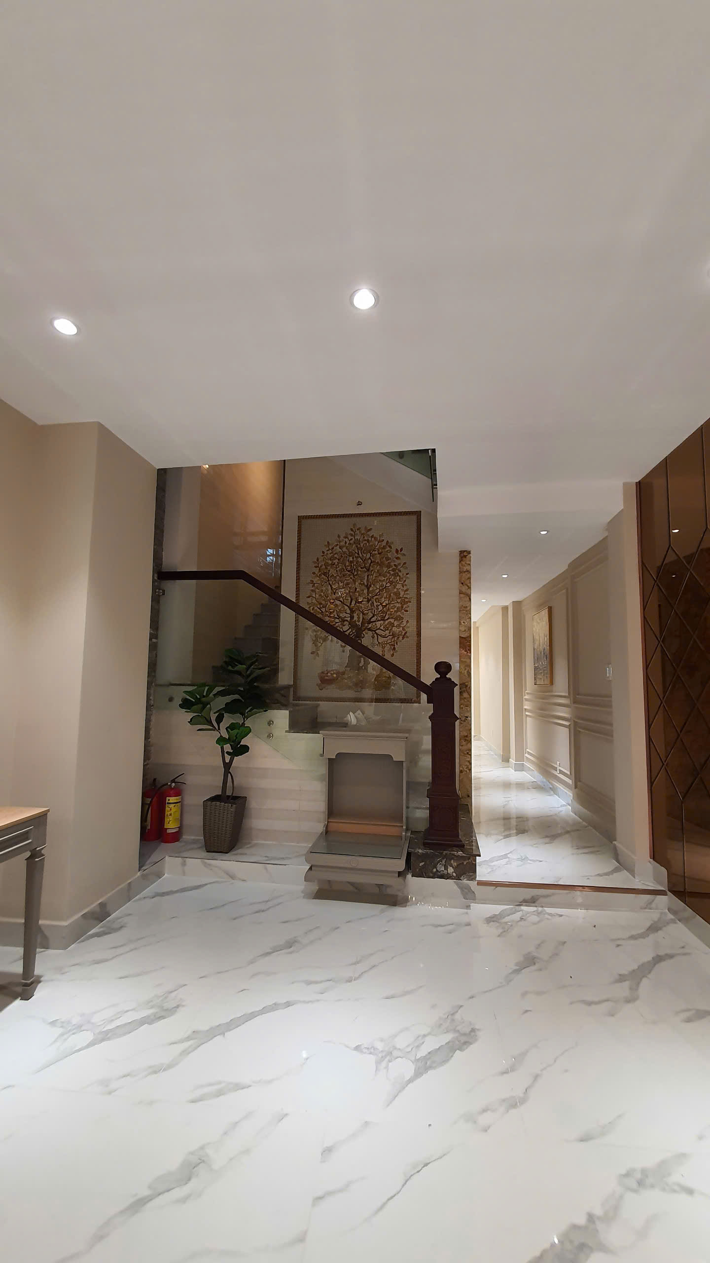 BÁN NHÀ KINH DOANH: 6 TẦNG, DTSD 400M2, 8PN, TẶNG NỘI THẤT- MẶT TIỀN ĐINH CÔNG TRÁNG, P.TÂN ĐỊNH, Q1