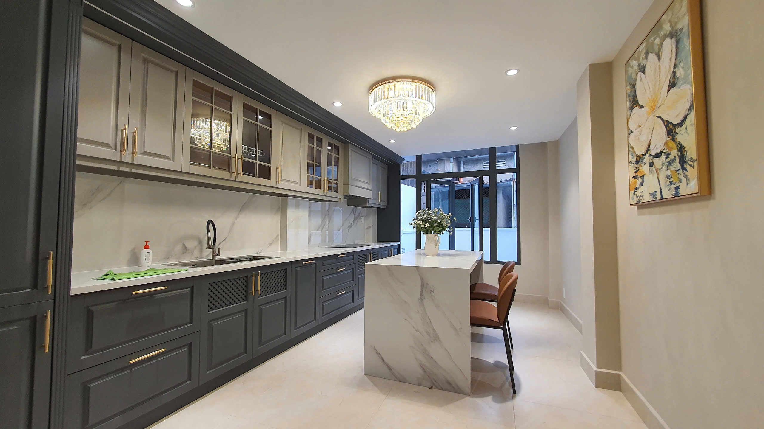 BÁN NHÀ KINH DOANH: 6 TẦNG, DTSD 400M2, 8PN, TẶNG NỘI THẤT- MẶT TIỀN ĐINH CÔNG TRÁNG, P.TÂN ĐỊNH, Q1