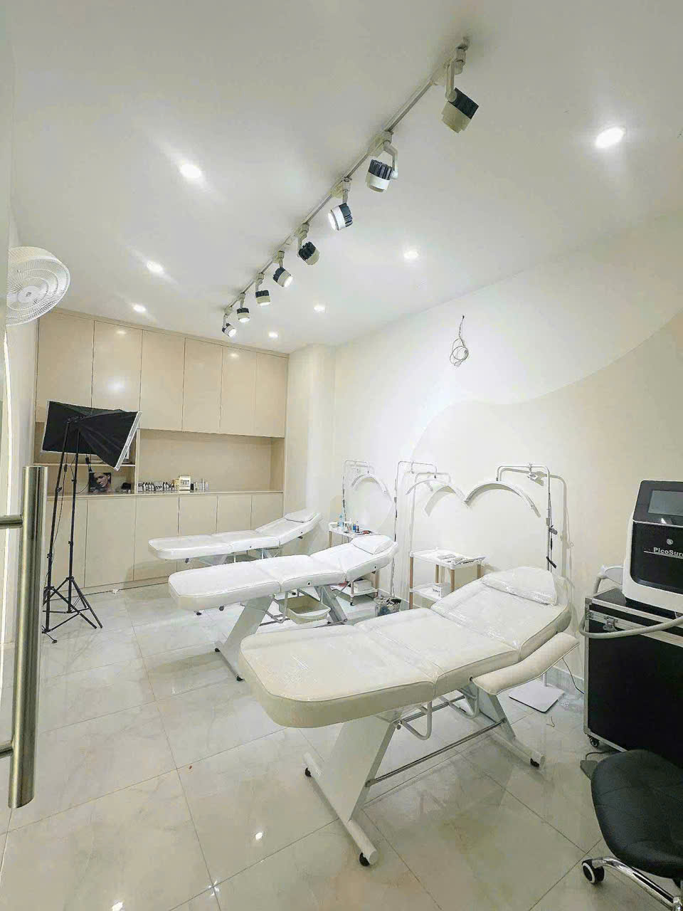 CHO THUÊ MẶT BẰNG KINH DOANH TẦNG 1 MẶT PHỐ THÁI THỊNH, ĐỐNG ĐA
