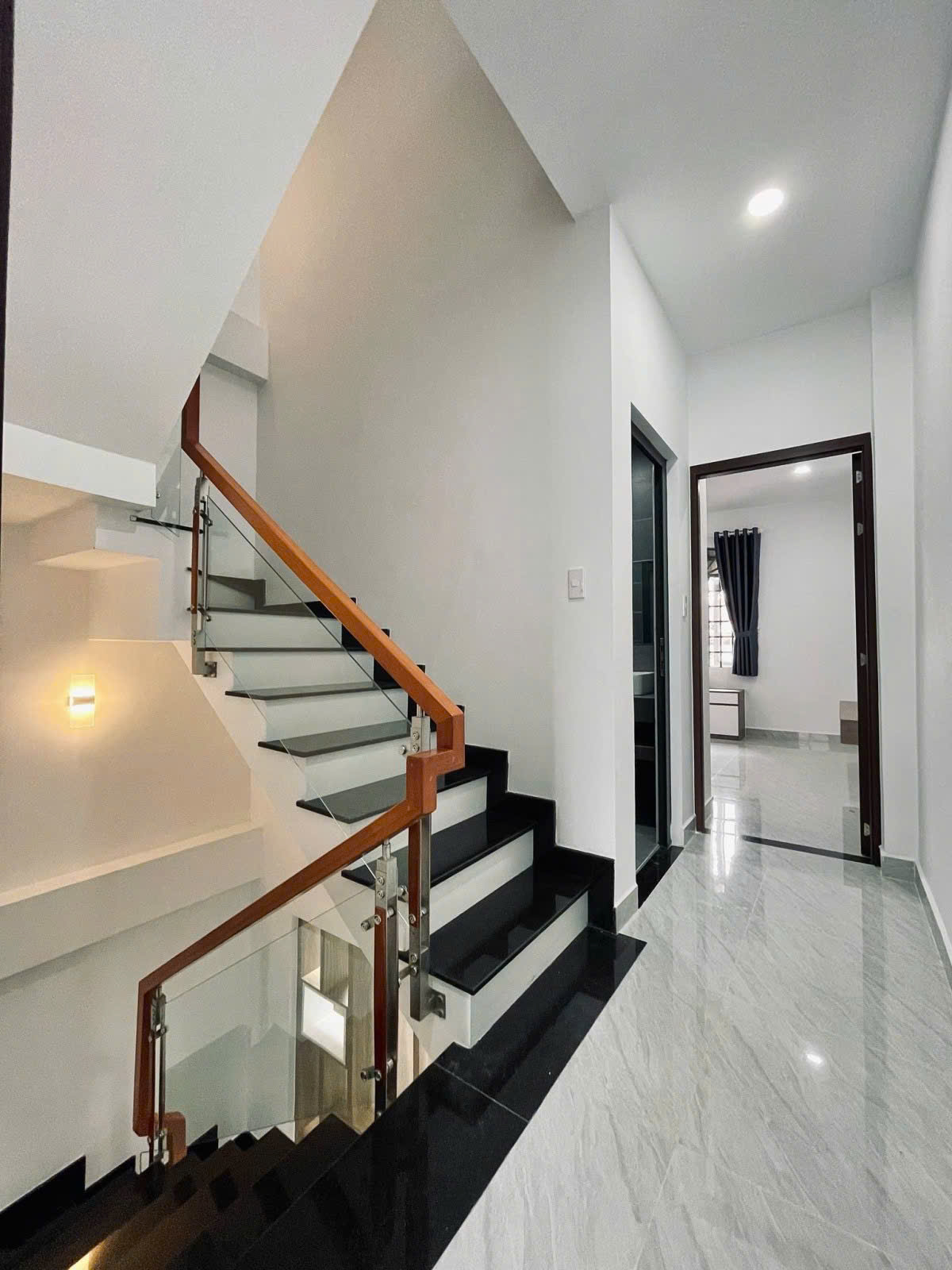 BÁN NHÀ, SIÊU PHẨM QUẬN 8, DT 75m² (HXH) Ô TÔ ĐỖ CỬA, NHỈNH 8 TỶ, CÒN TL, CHỦ BÁN GẤP, ĐI ĐỊNH CƯ.