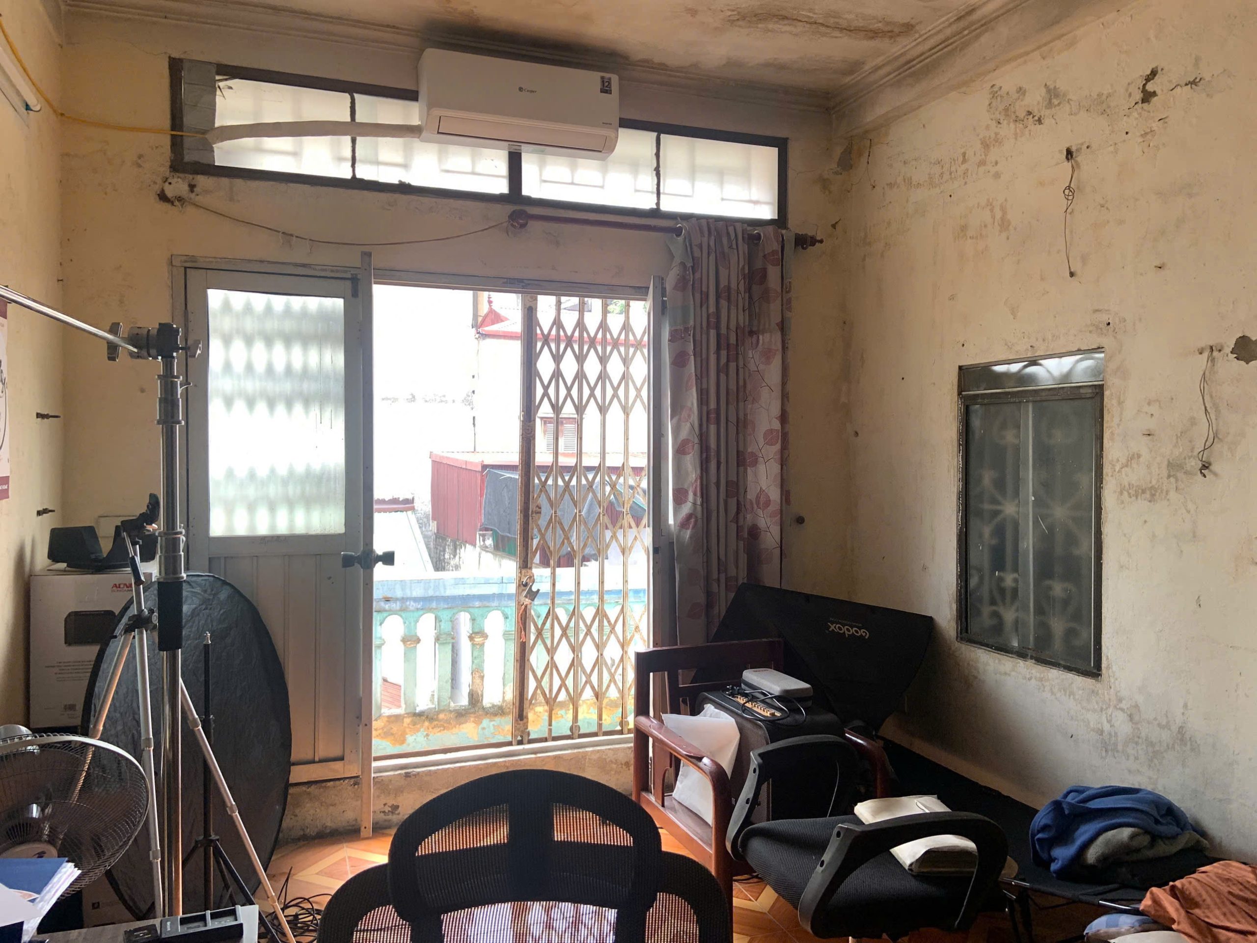 Bán nhà 4 tầng tại ngõ Đội Cấn, lô góc, đang cho thuê văn phòng công ty luật