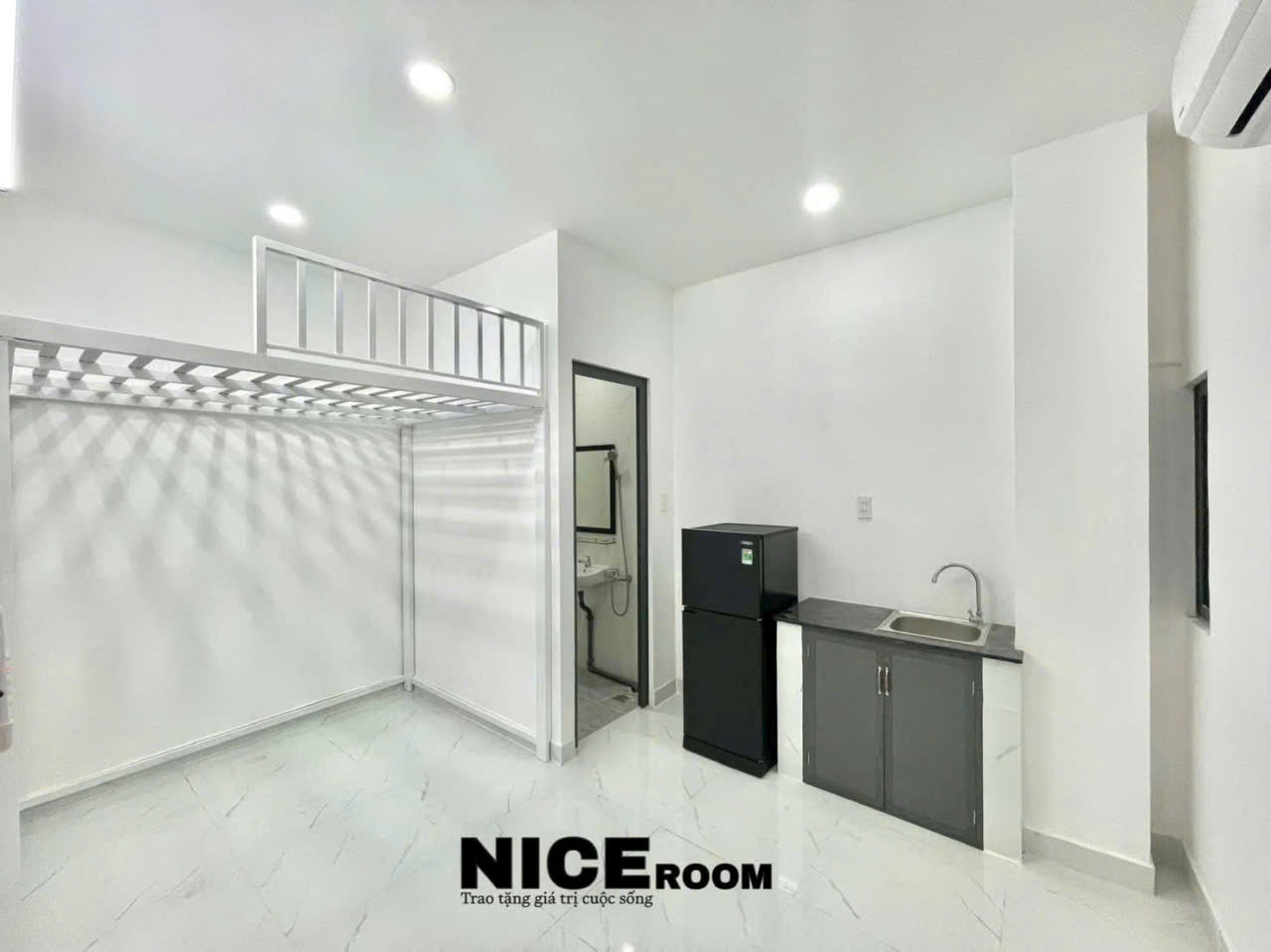 Bán CHDV 71A Nguyễn Thượng Hiền, P5, Bình Thạnh