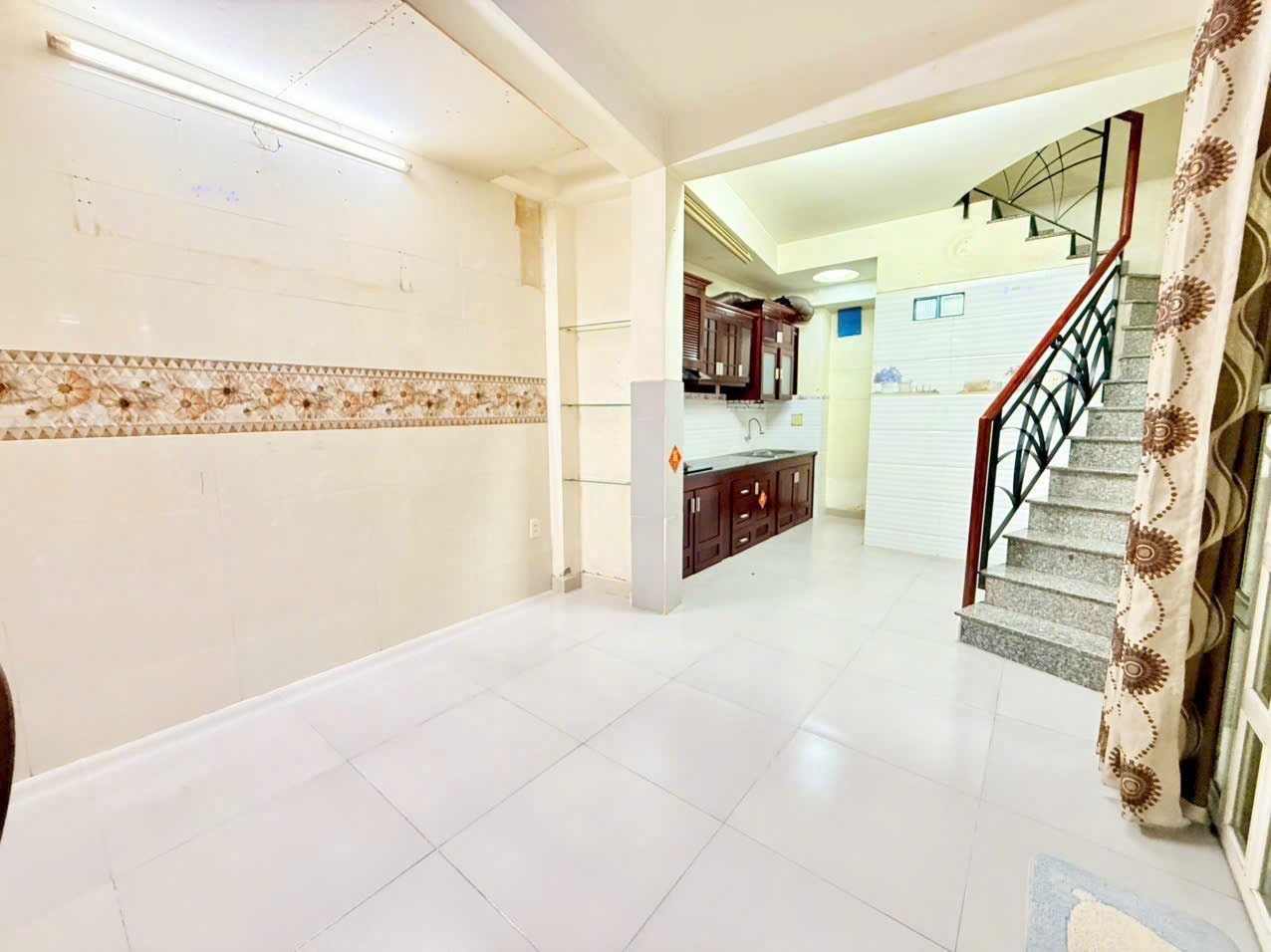 PHÚ NHUẬN – NGUYỄN VĂN TRỖI – BÁN 5.6 TỶ – TL CHÍNH CHỦ – NGANG 7 – 3PN LỚN – HẺM DÂN TRÍ – TL