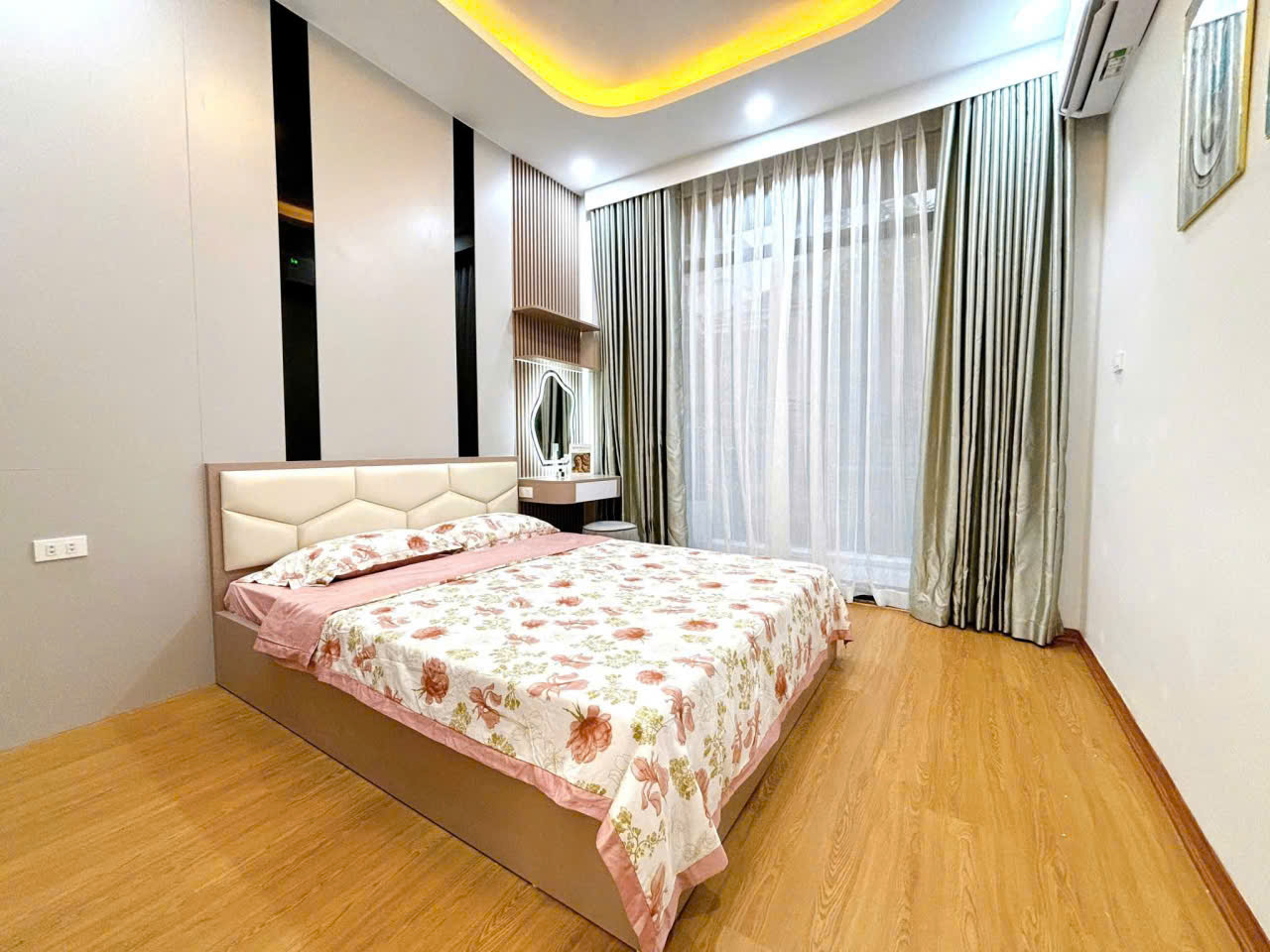 HOA HẬU THANH XUÂN – GARA 7 CHỖ – 10 MÉT RA HỒ – FULL NỘI THẤT VIP