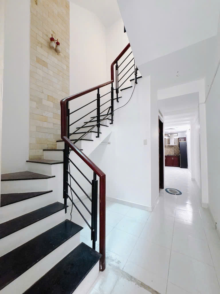 ĐOÀN VĂN BƠ XÓM CHIẾU CĂN HỘ DỊCH VỤ DÒNG TIỀN 999 USD DIỆN TÍCH ĐẤT 51M2