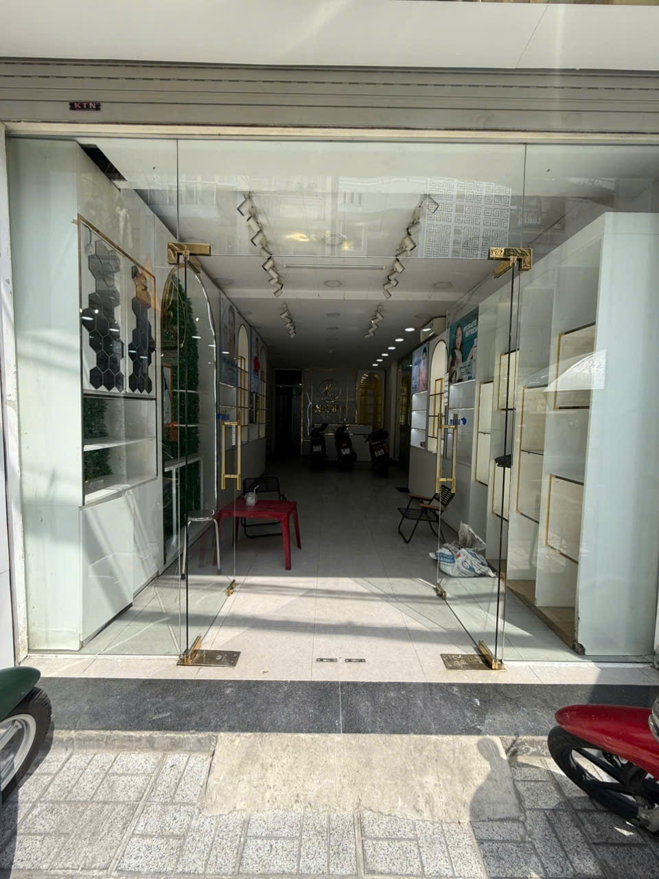 Chính Chủ Bán Mặt Tiền Nguyễn Văn Thương, P.25, Bình Thạnh. DT: (4 x 20m), 26,5 tỷ