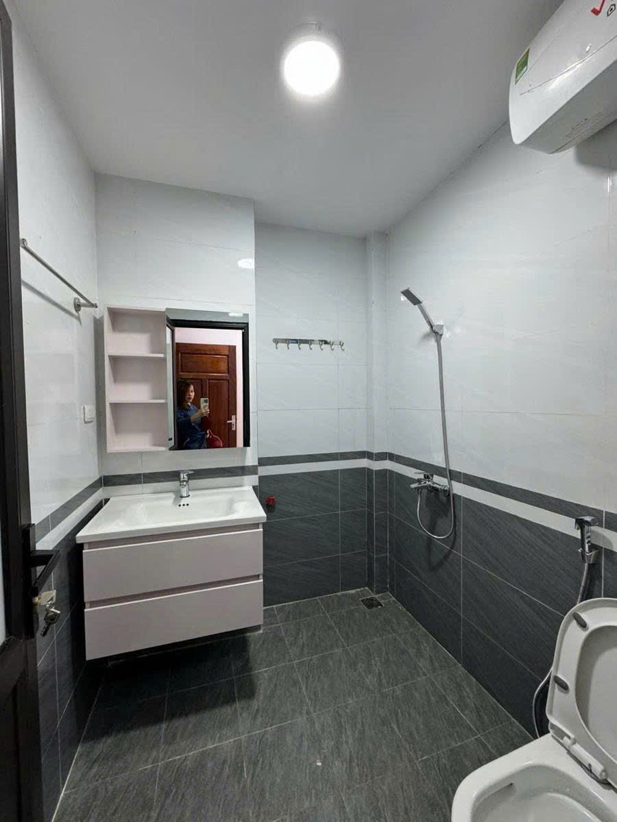 Bán nhà Ngọc Thụy 34m 6 tầng thang máy gara hơn 9 tỷ