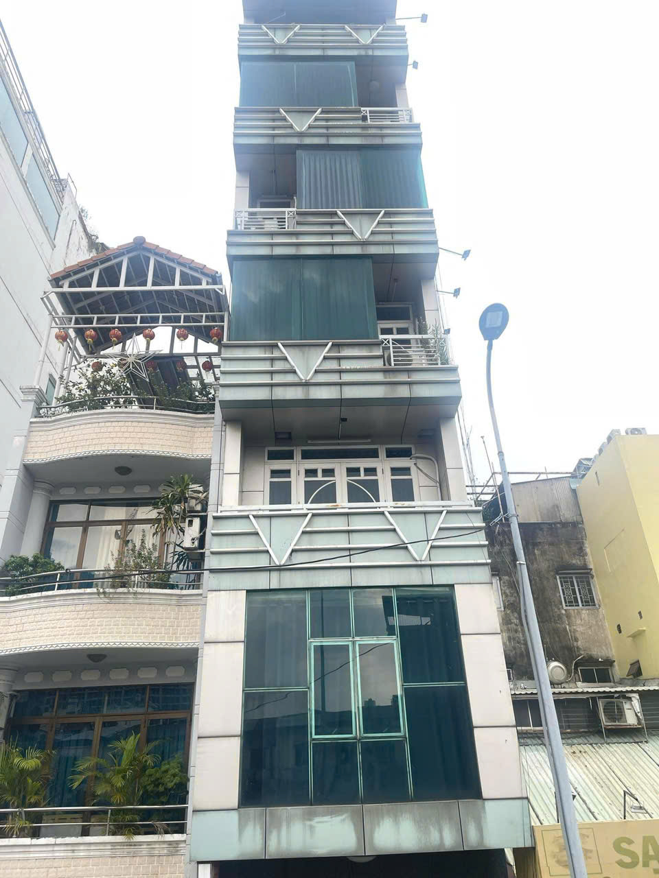 Bán Nhà Mặt Tiền 8 Nguyễn Thái Học, P. Cầu Ông Lãnh, Quận 1