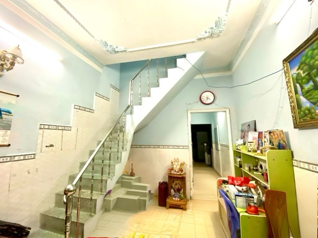 NHÀ BÁN ĐƯỜNG ĐOÀN VĂN BƠ- BTCT KIÊN CỐ-THÔNG QUA CHỢ 200 RA TÔN ĐẢN, NGUYỄN TẤT THÀNH.