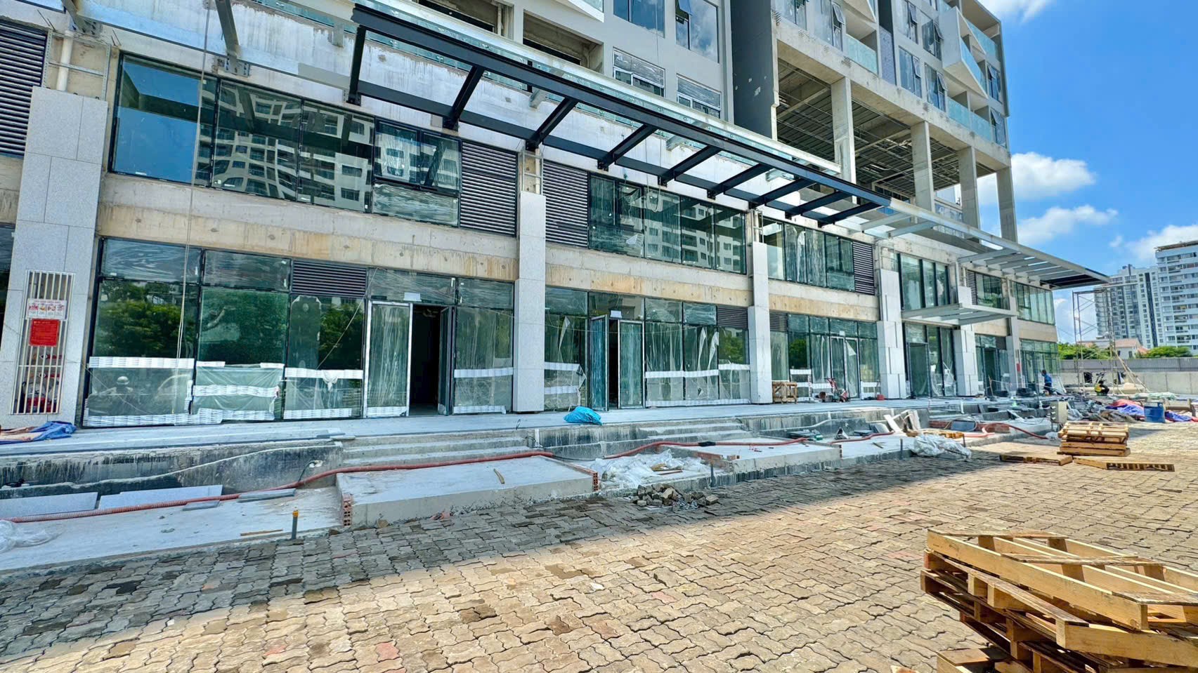 BÁN SHOP AURORA PHÚ MỸ HƯNG DIỆN TÍCH 150m2, MẶT TIỀN HƠN 8M MUA TRỰC TIẾP CĐT