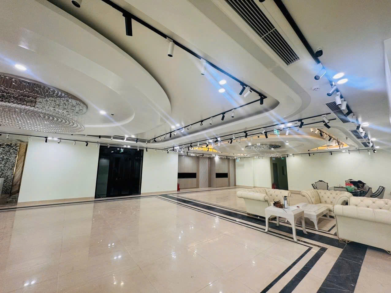 CHO THUÊ MẶT BẰNG KINH DOANH MẶT ĐƯỜNG XUÂN THUỶ – CẦU GIẤY, HÀ NỘI
