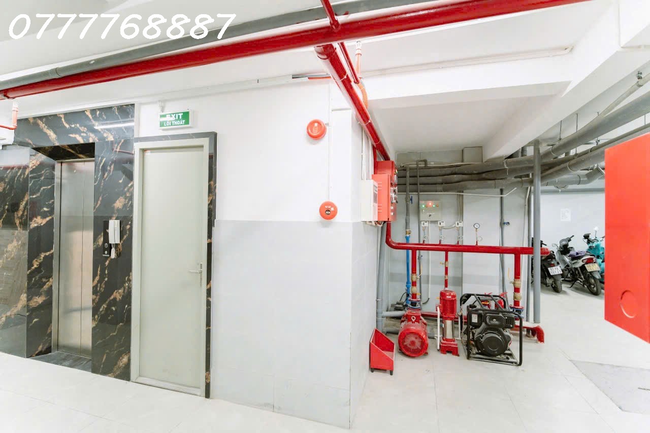 Tòa CHDV 75 phòng Hầm 7 tầng 1500m2 sàn HĐT khoán 300tr/T