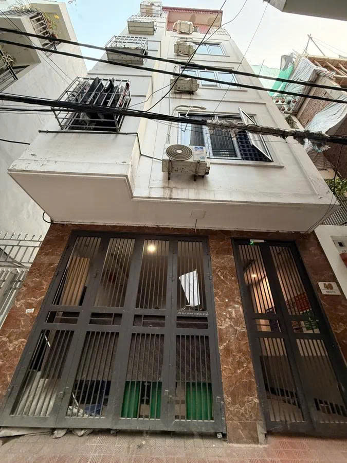 Bán nhà 5 tầng x 75m khu Vạn Phúc – Hà Đông – Hà Nội . Gía 16.95 tỷ – Thang máy – Vị trí đẹp – 2 mặt ngõ trước sau – 17 Phòng cho thuê