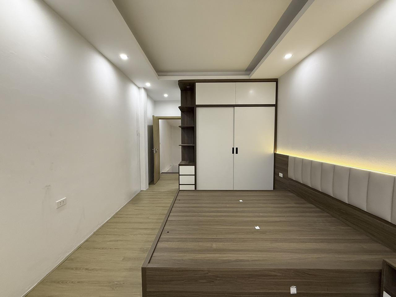 Bán nhà riêng 4,65 tỷ, 30m2 tại Trạm Trôi, Hoài Đức, Hà Nội , full nội thất, ô tô đỗ gần