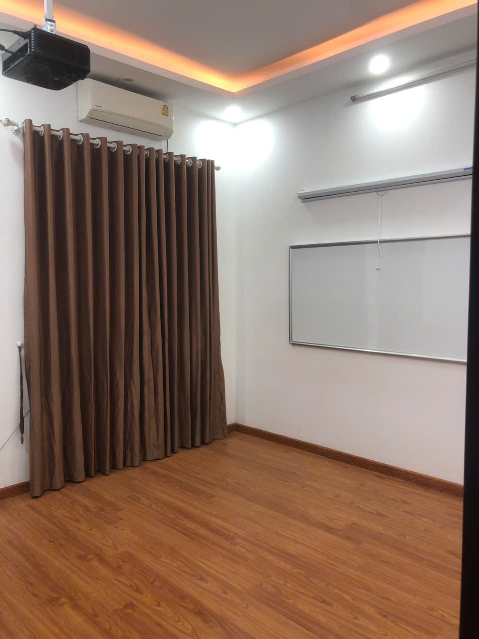 CHO THUÊ NHÀ LÀM VĂN PHÒNG – PHỐ LƯƠNG KHÁNH THIỆN, HÀ NỘI