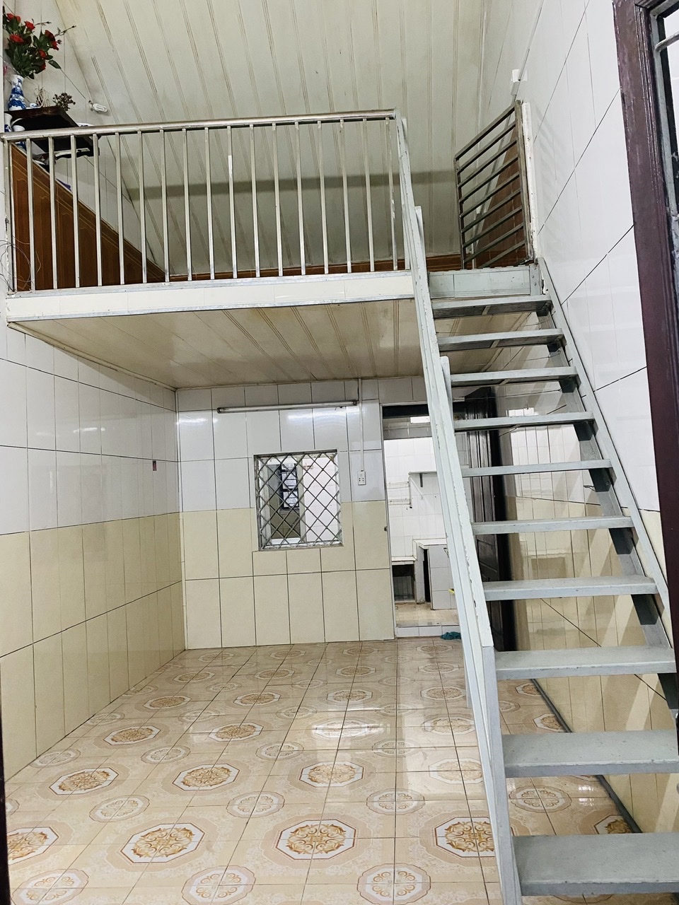 CẦN CHO THUÊ NHÀ RIÊNG 40m2 TẦNG TẠI QUẬN HAI BÀ TRƯNG, HÀ NỘI