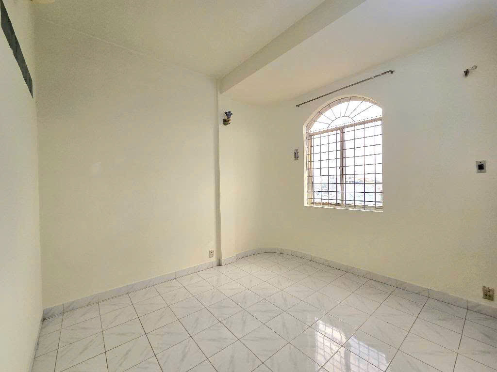 Chung cư 675 Nguyễn Kiệm, Phú Nhuận gần sân bay, 50m2 chỉ 2 ty7