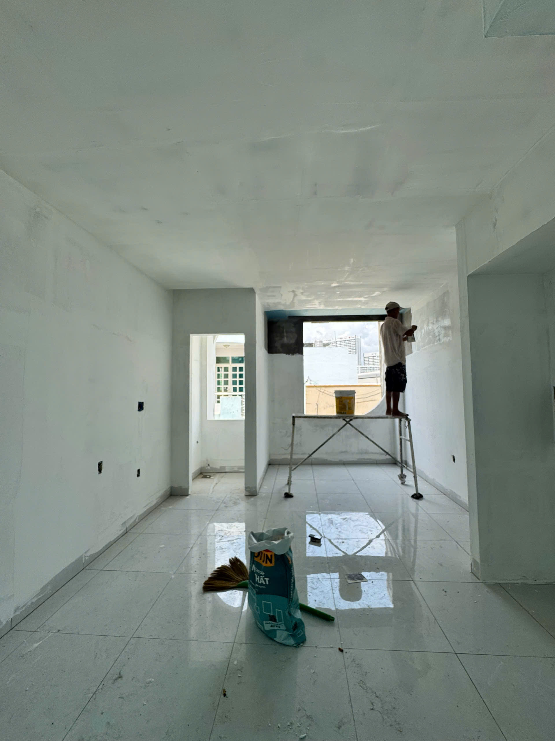 Nhà phố hiện đại đang hoàn thiện nội thất – Lô nhì mặt tiền HXH H.Tấn Phát, Quận 7-Giá rẻ