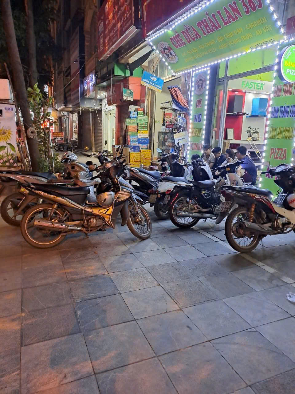 NHƯỢNG MẶT BẰNG KINH DOANH – TRỤC CHÍNH QUANG TRUNG, HÀ ĐÔNG – GẦN TRƯỜNG CHUYÊN NGUYỄN HUỆ