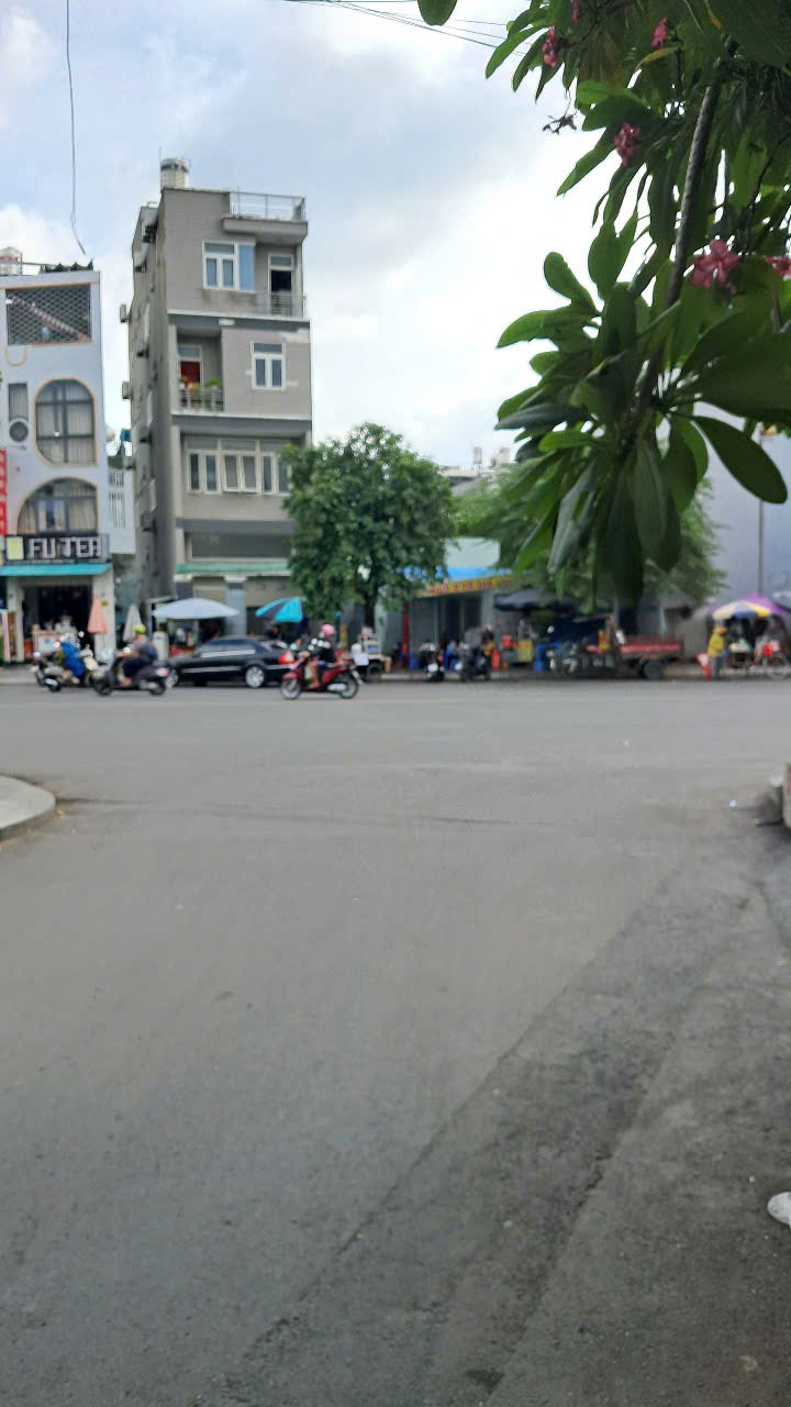 Bán Đất Tặng Nhà Trệt lầu Mặt Tiền Đường Số 5 Hiệp Bình Phước – Liền Kề KĐT Vạn Phúc