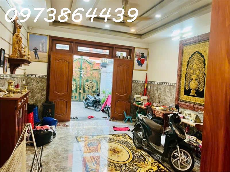 🔥 Chủ định cư nước ngoài nên cần bán gấp căn Biệt Thự🔥 🔥 Ngay giảm mạnh 2,6 tỷ giá mới 12,9 Tỷ🔥 🏕BIỆT THỰ ĐẸP – 5 TẦNG – FULL NỘI THẤT – MẶT TIỀN ĐƯỜNG TRUNG MỸ TÂY – QUÂN 12 – NGANG 5,07 M – 125M2 – GIÁ 12,9TỶ 🏕